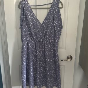 New loose fitting dress, perfect for fall.